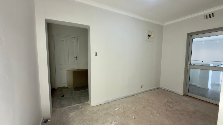 To Let Commercial Property for Rent in Somerset West Western Cape